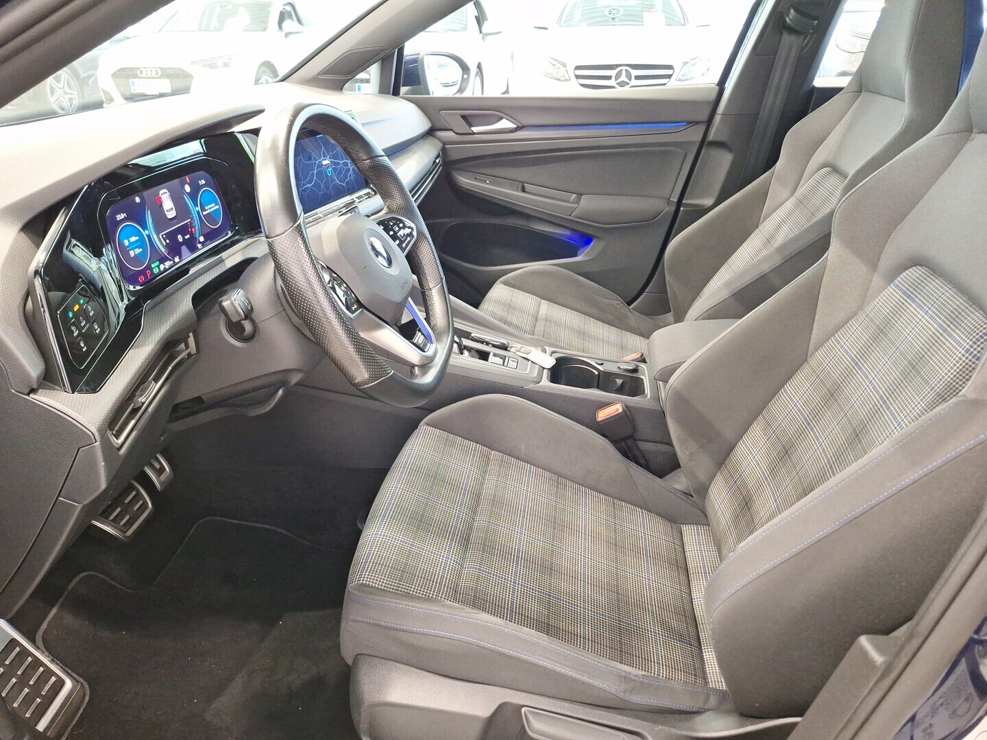 VOLKSWAGEN Golf 2021