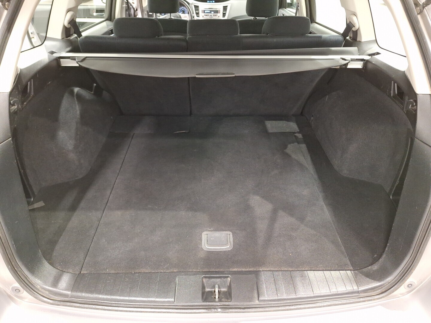 SUBARU Outback 2011