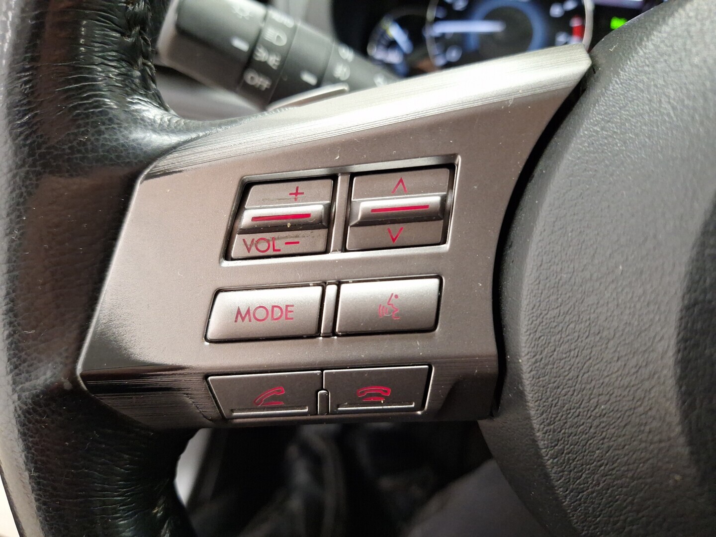 SUBARU Outback 2011