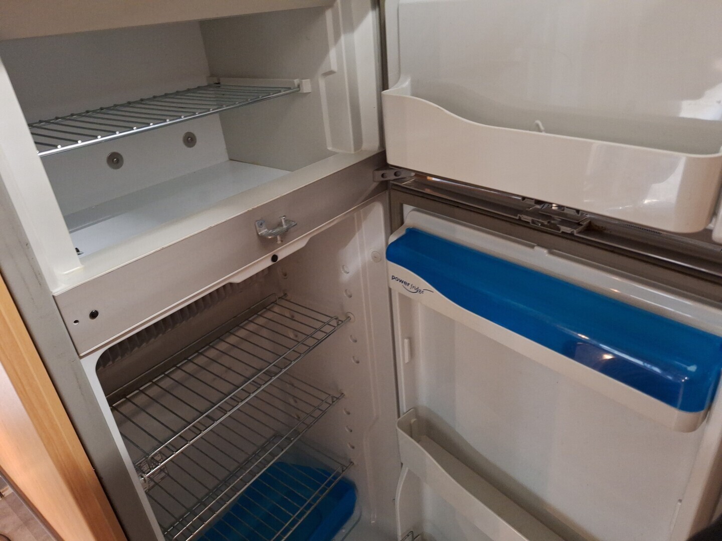 BÜRSTNER Delfin 2005