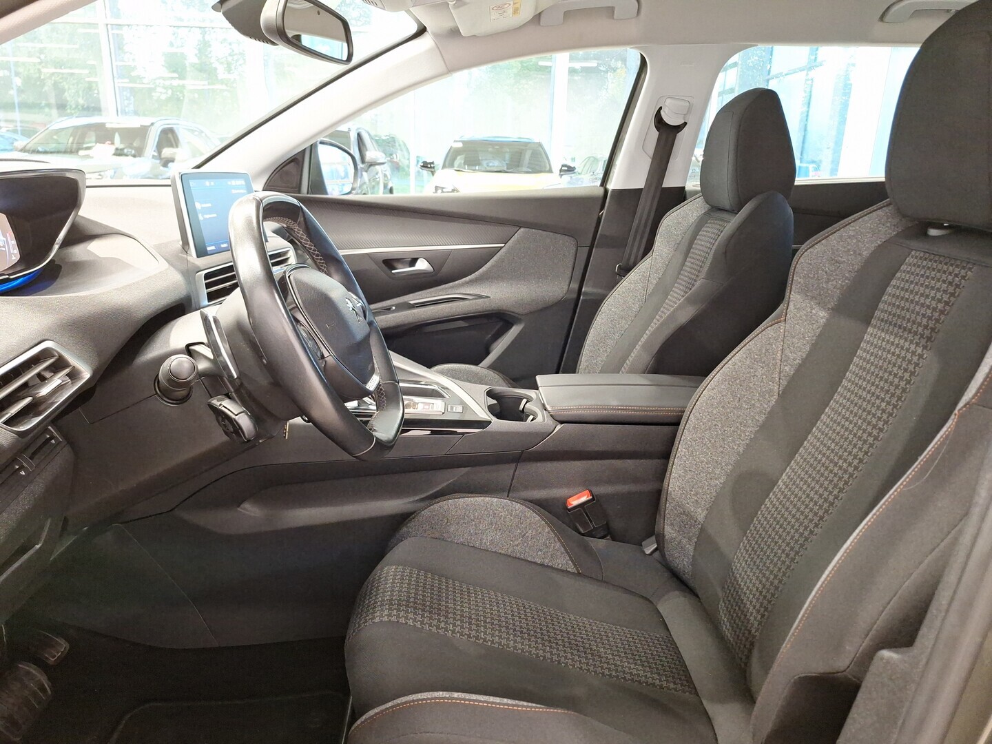 PEUGEOT 5008 2018