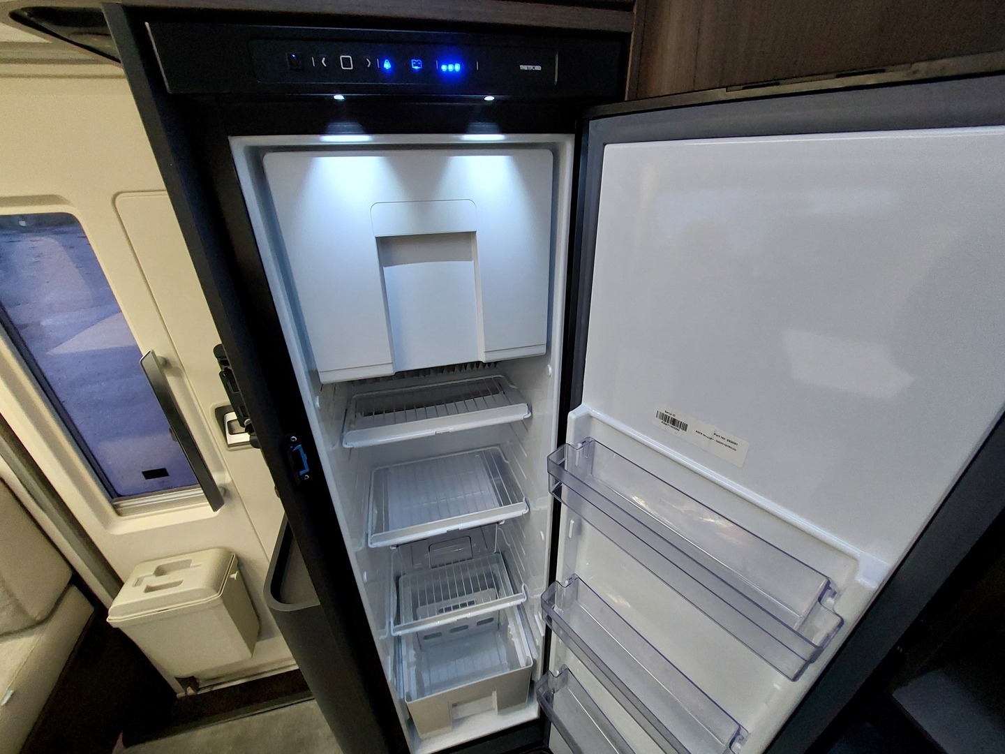 ADRIA Matrix Supreme 670 SL 2022