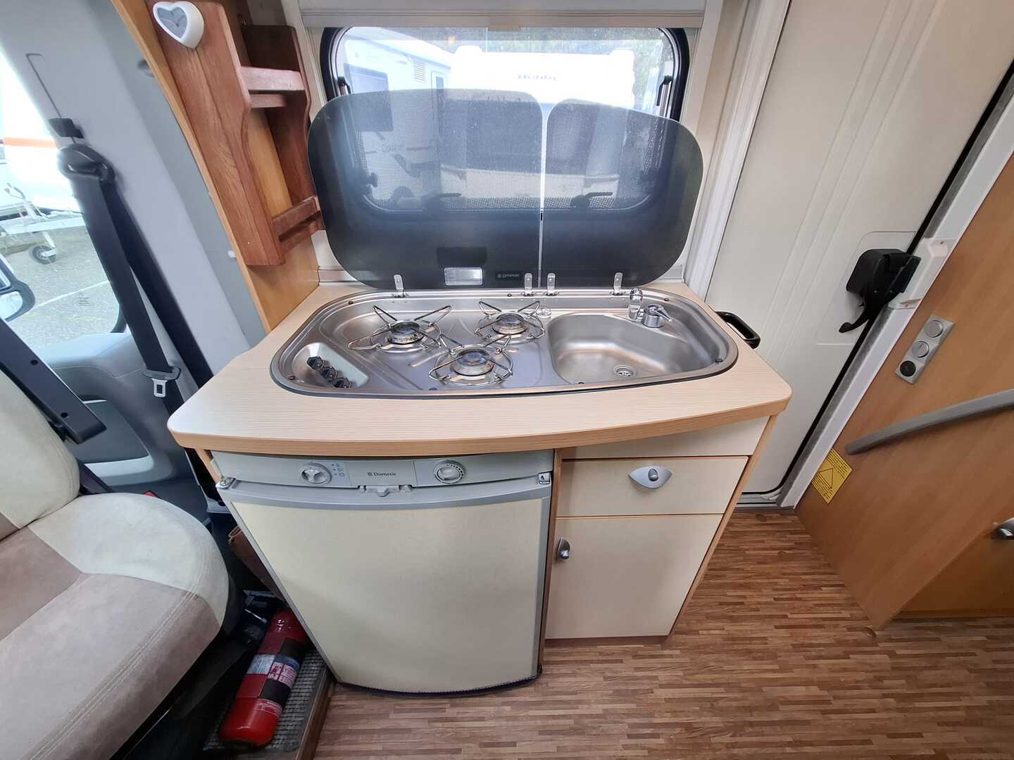 BÜRSTNER Nexxo T 569 2010