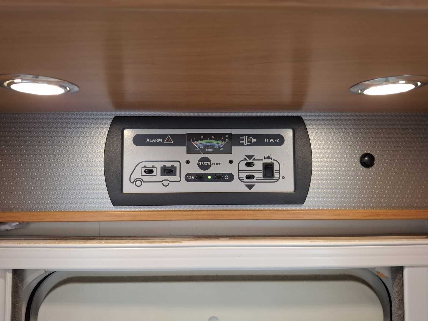 BÜRSTNER Nexxo T 569 2010