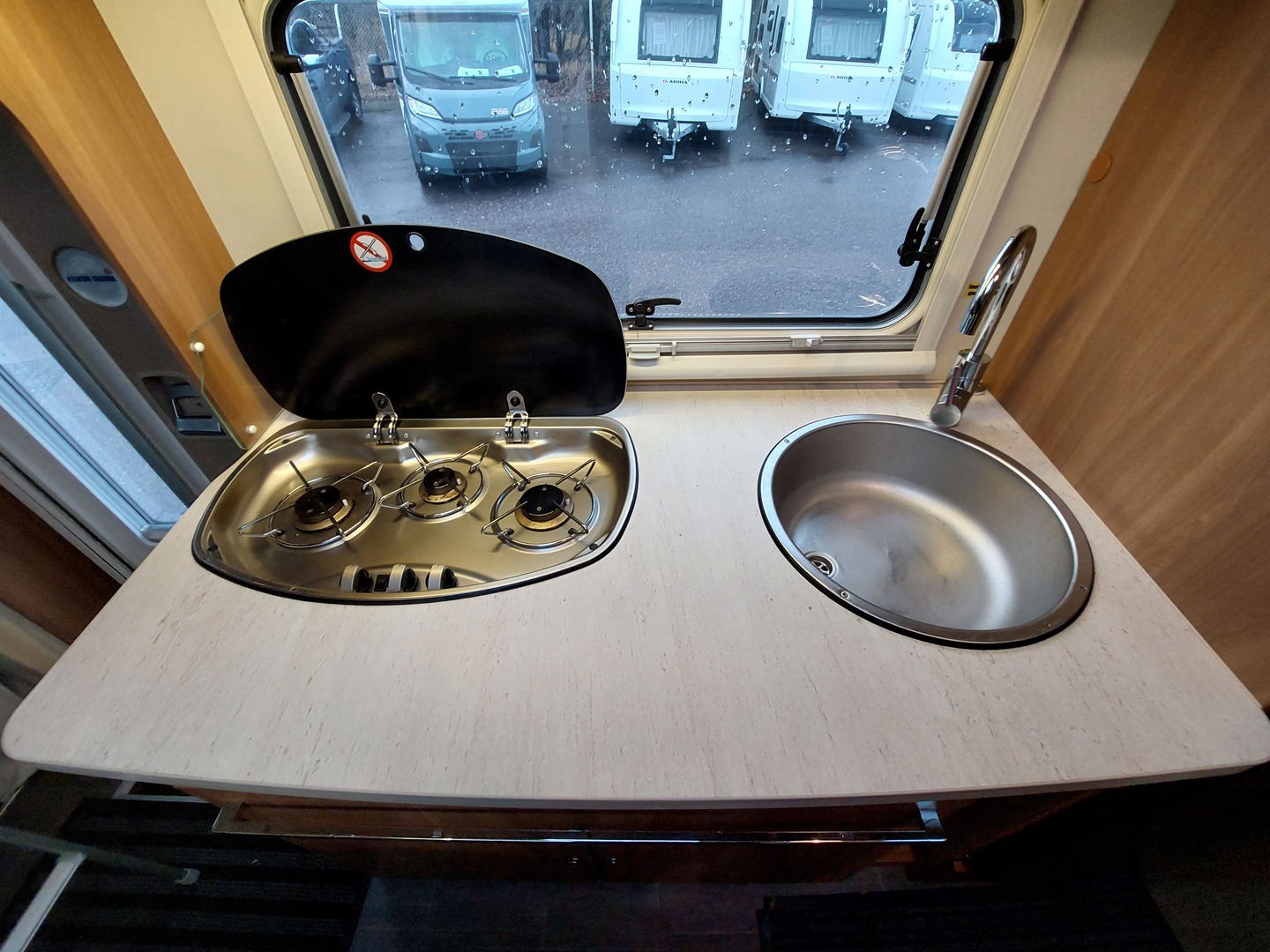 EURA MOBIL Activa One 690 HB 2017