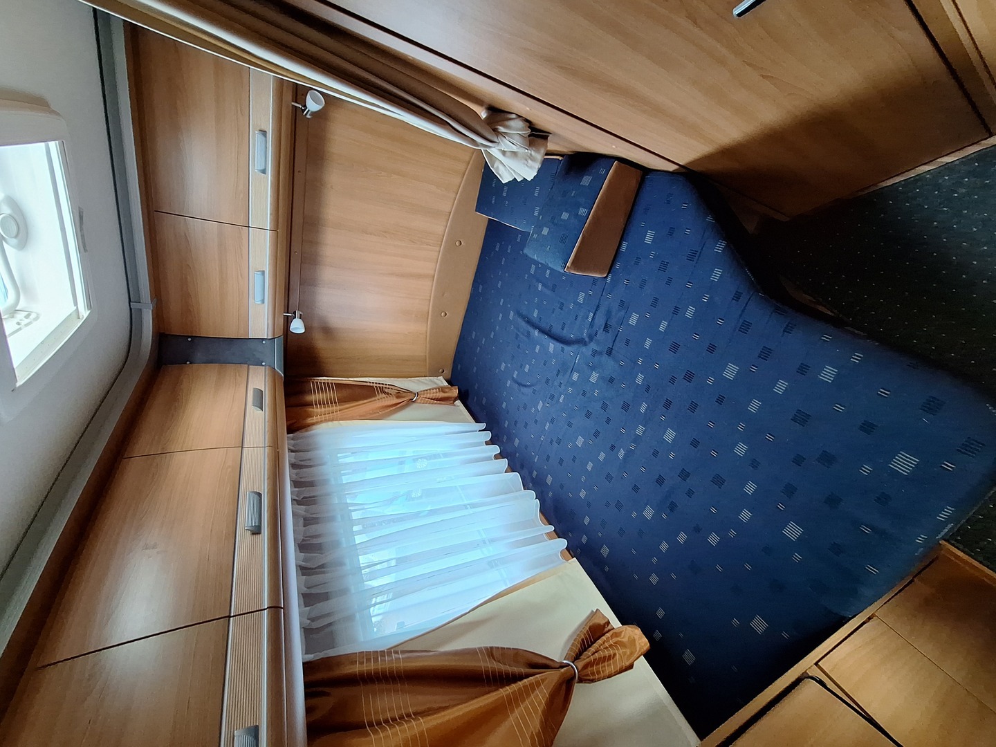 DETHLEFFS Globe 4 2011