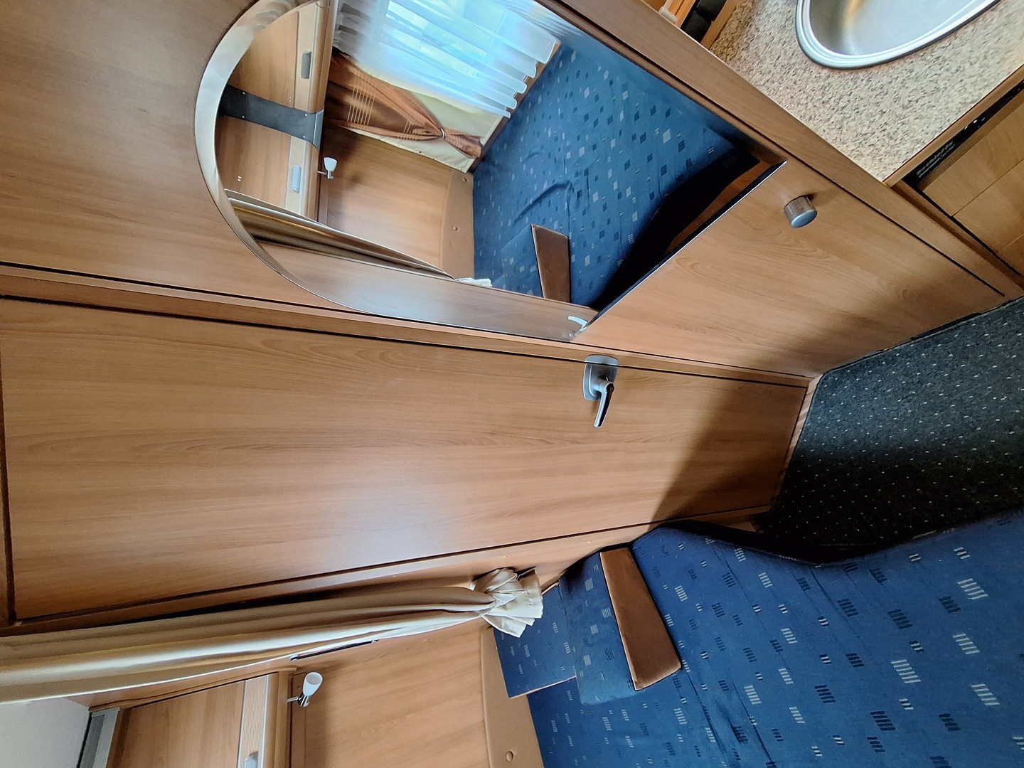 DETHLEFFS Globe 4 2011