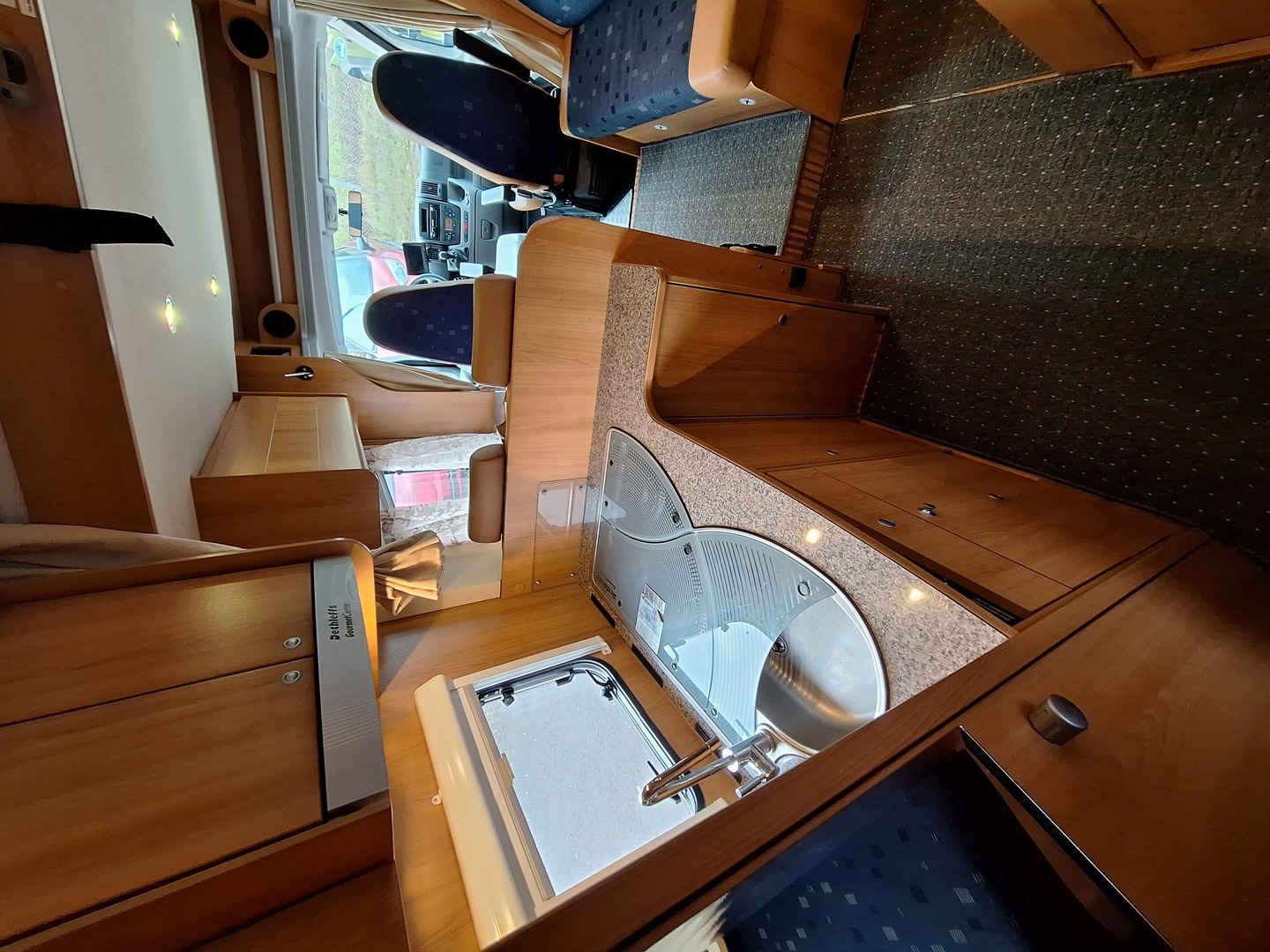 DETHLEFFS Globe 4 2011