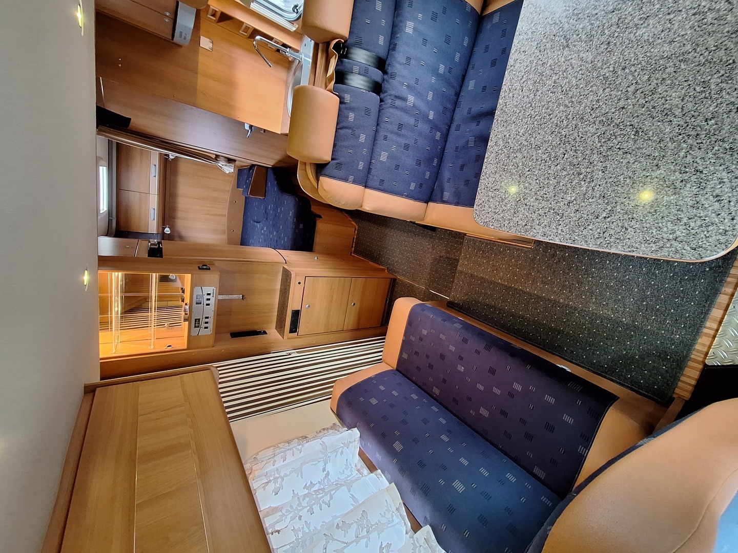 DETHLEFFS Globe 4 2011