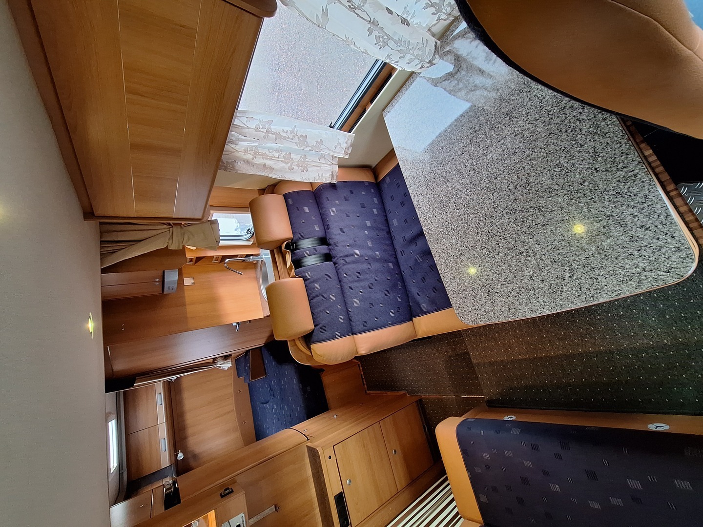 DETHLEFFS Globe 4 2011