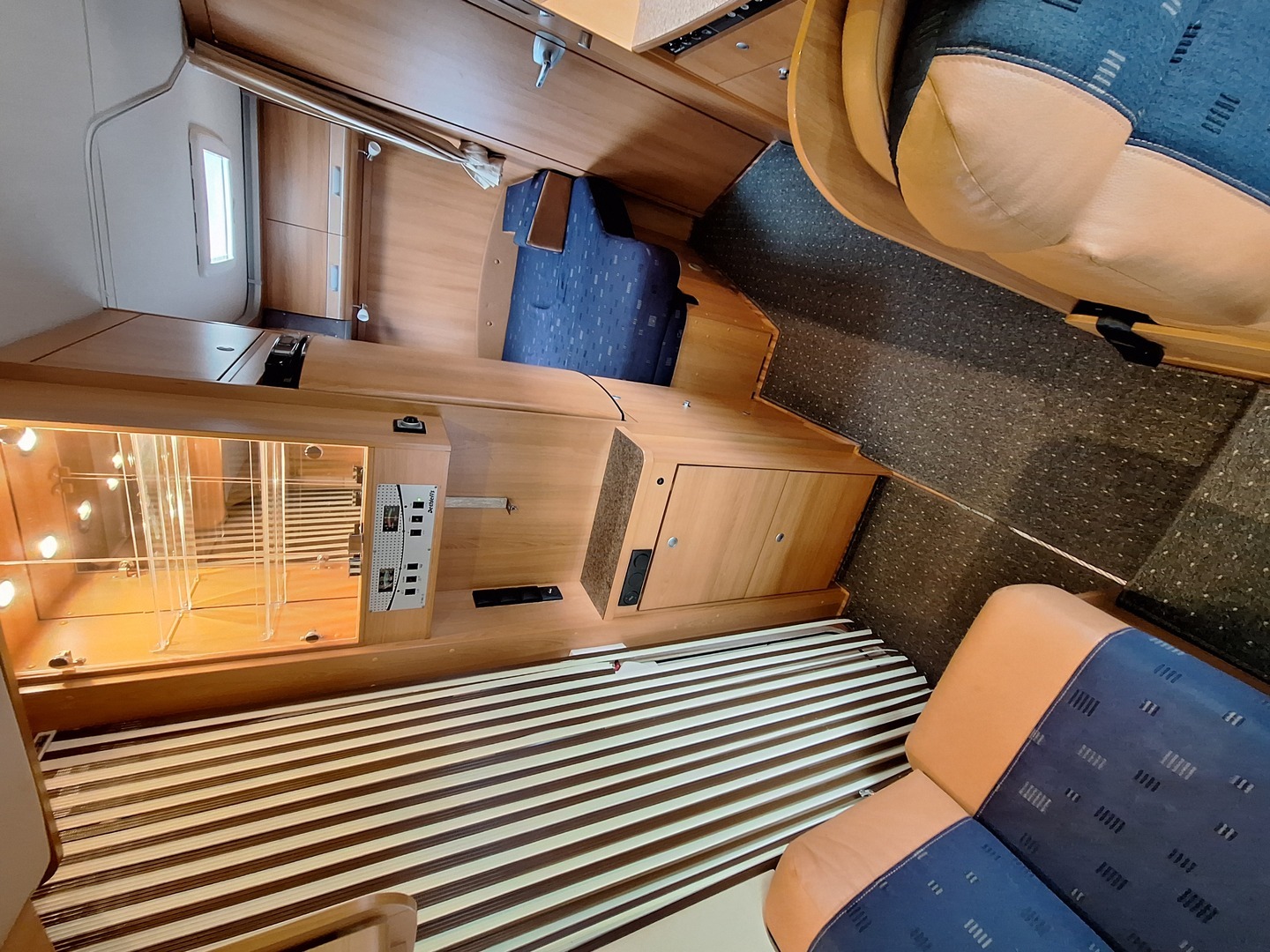 DETHLEFFS Globe 4 2011