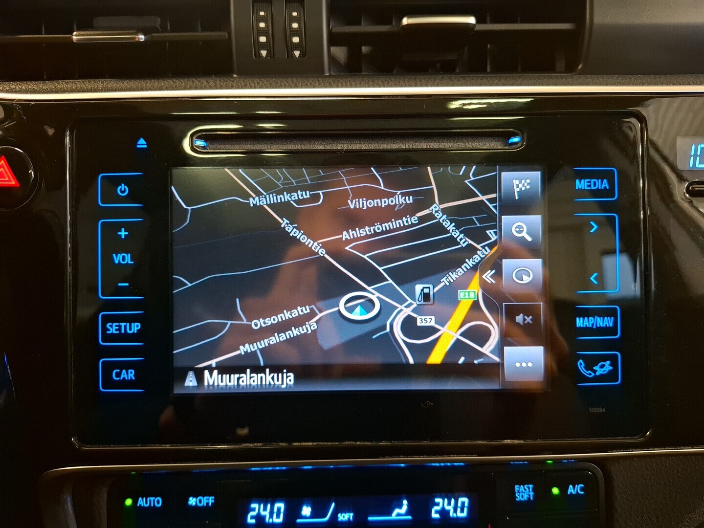 TOYOTA Auris 2016