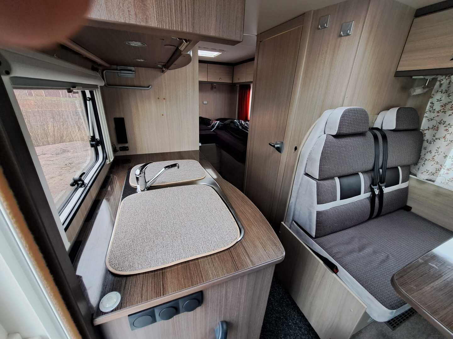 DETHLEFFS GLOBE S 2013