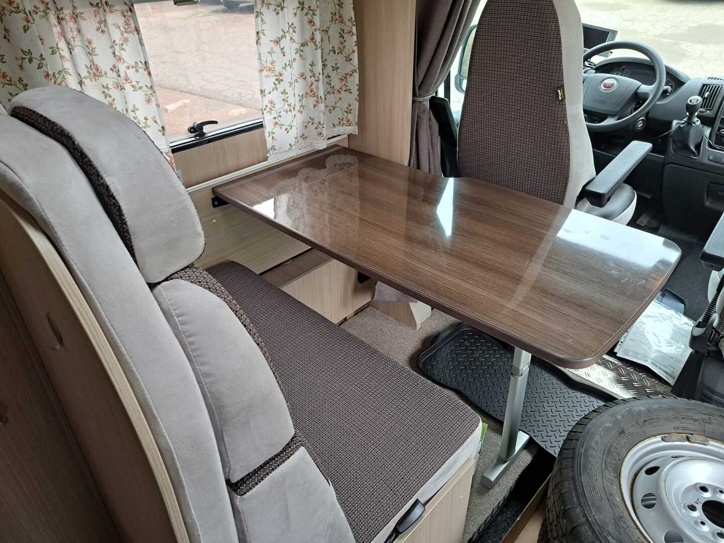 DETHLEFFS GLOBE S 2013