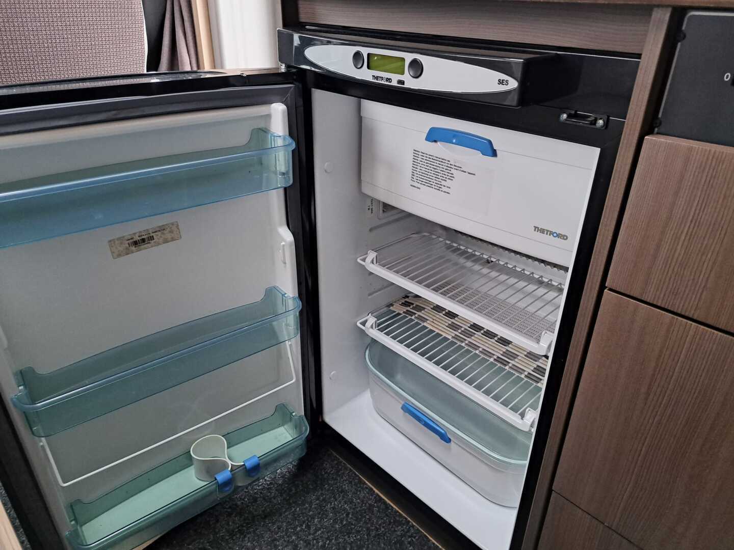 DETHLEFFS GLOBE S 2013