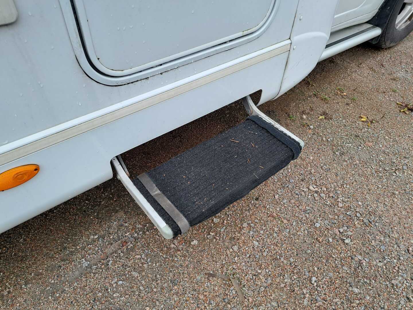 DETHLEFFS GLOBE S 2013