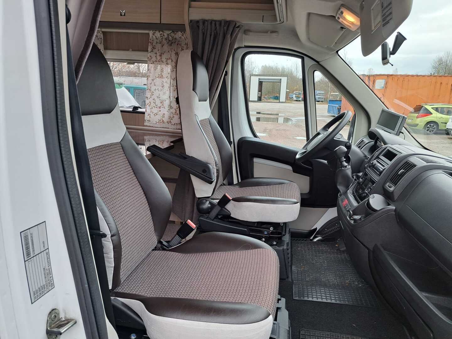 DETHLEFFS GLOBE S 2013