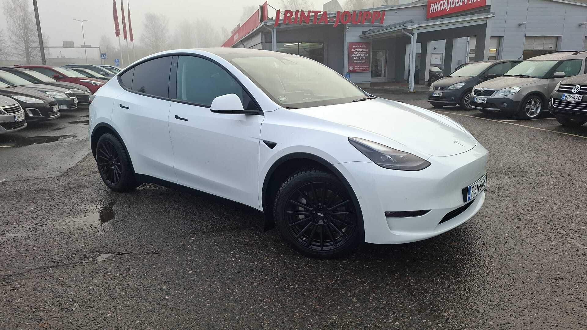 TESLA Model Y 2022