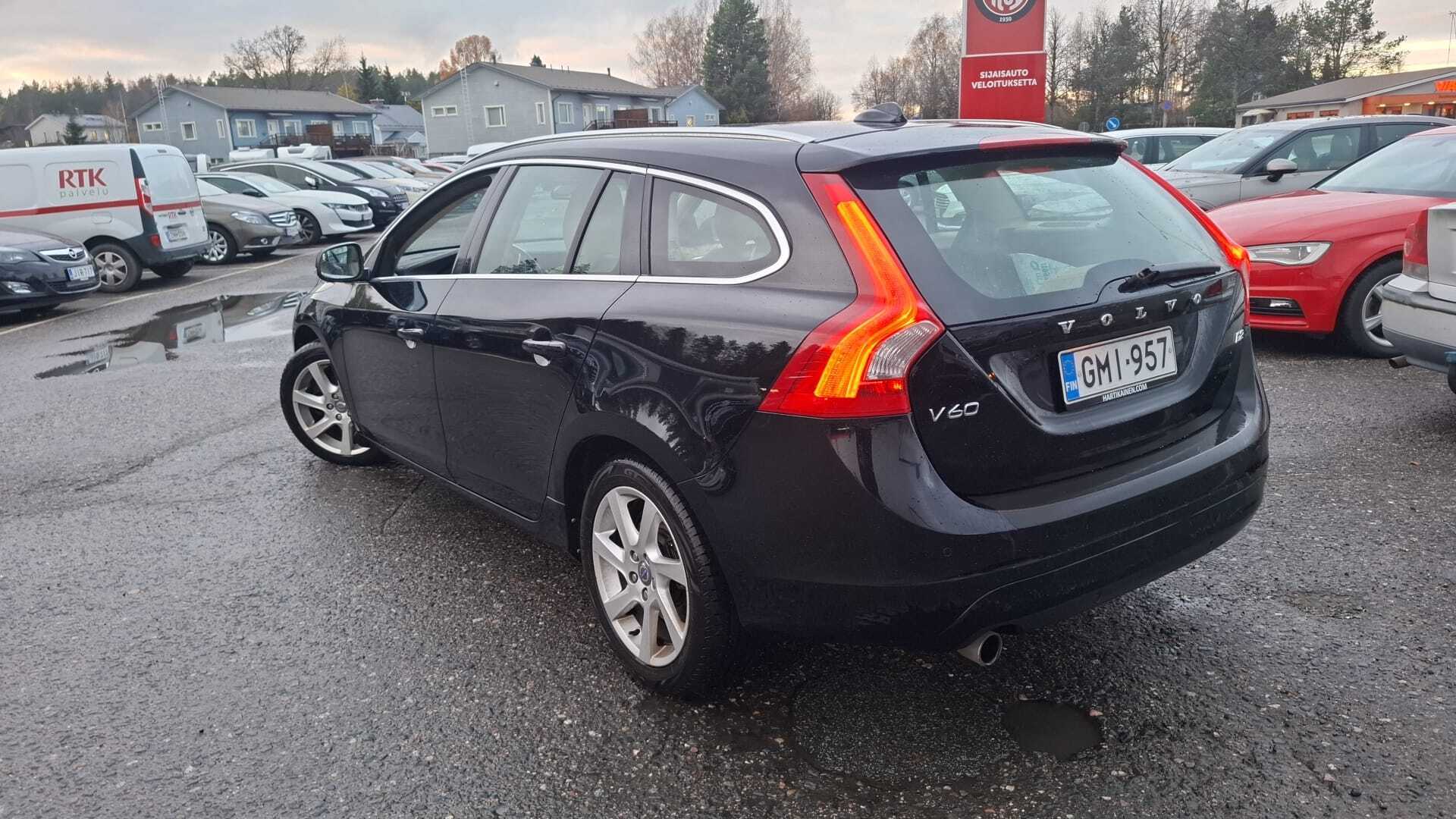 VOLVO V60 2014