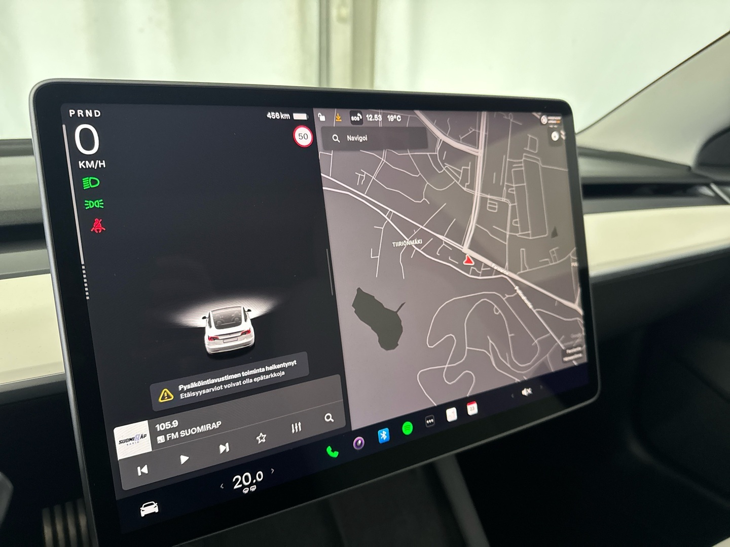 TESLA Model 3 2022