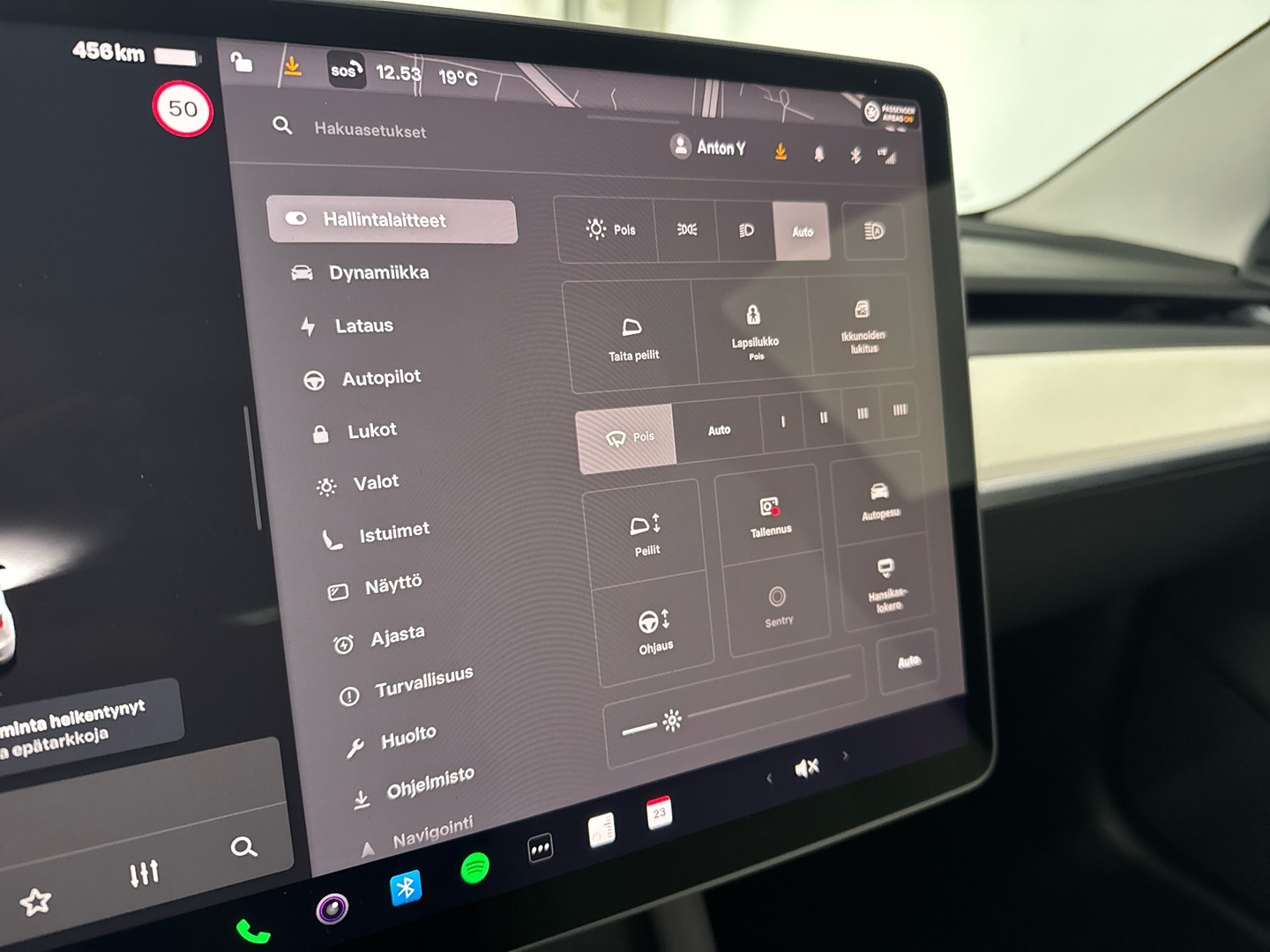 TESLA Model 3 2022