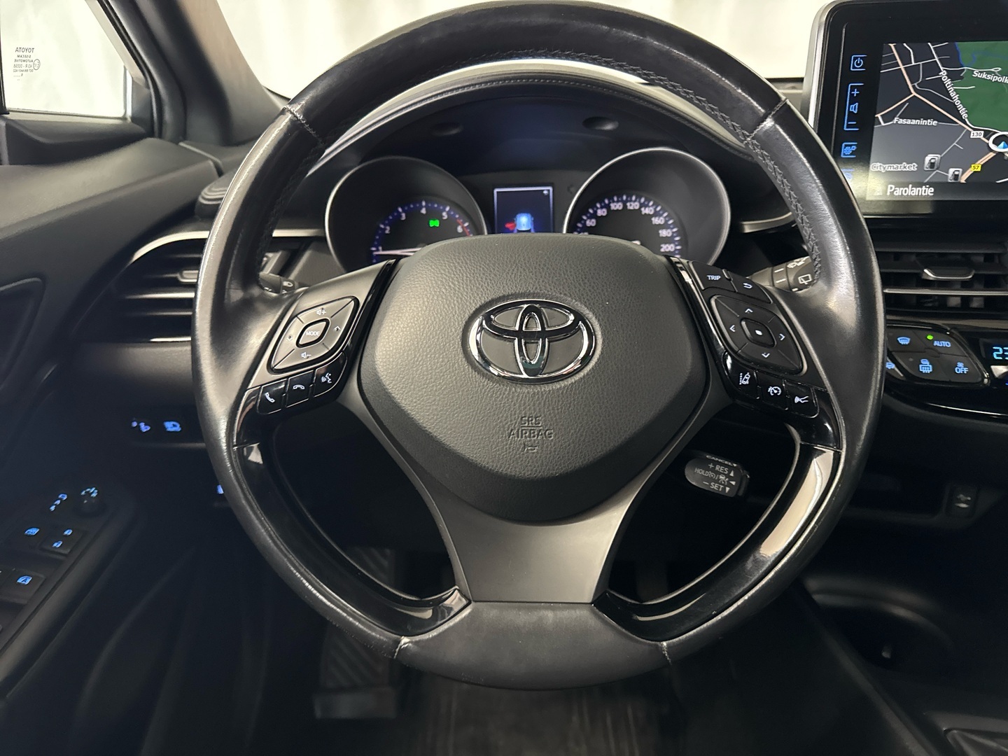 TOYOTA C-HR 2017
