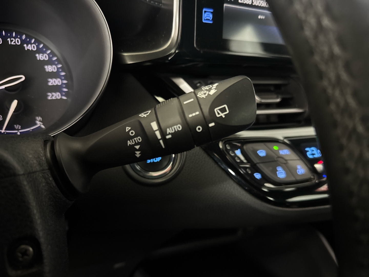 TOYOTA C-HR 2017