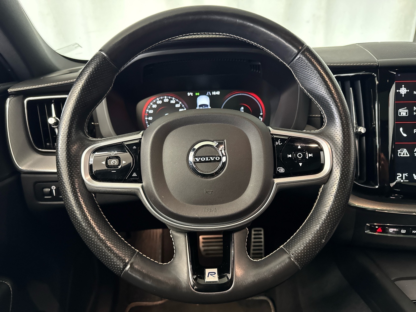 VOLVO XC60 2019