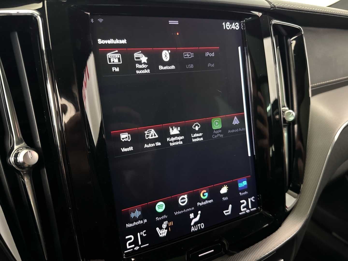 VOLVO XC60 2019