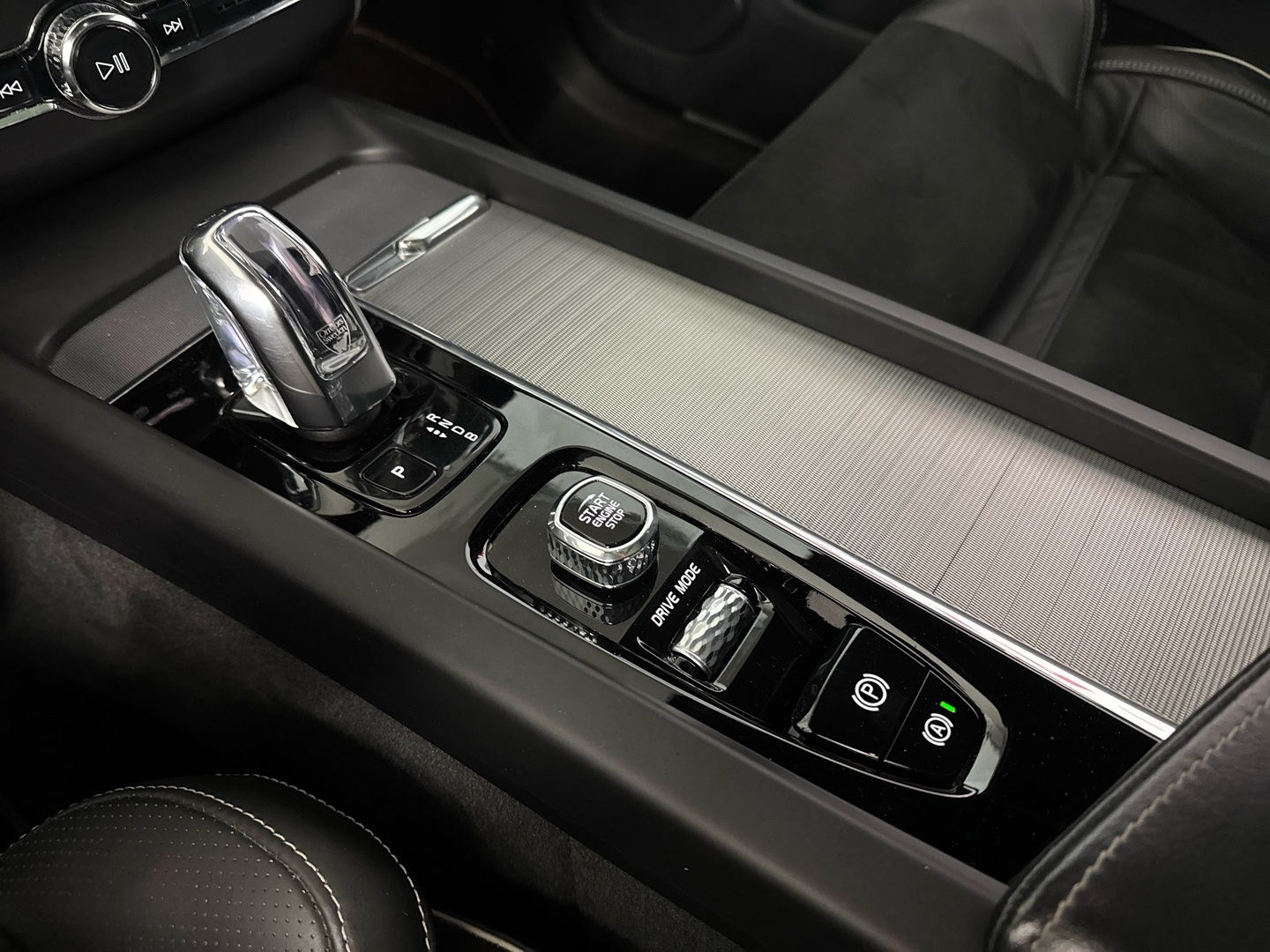 VOLVO XC60 2019
