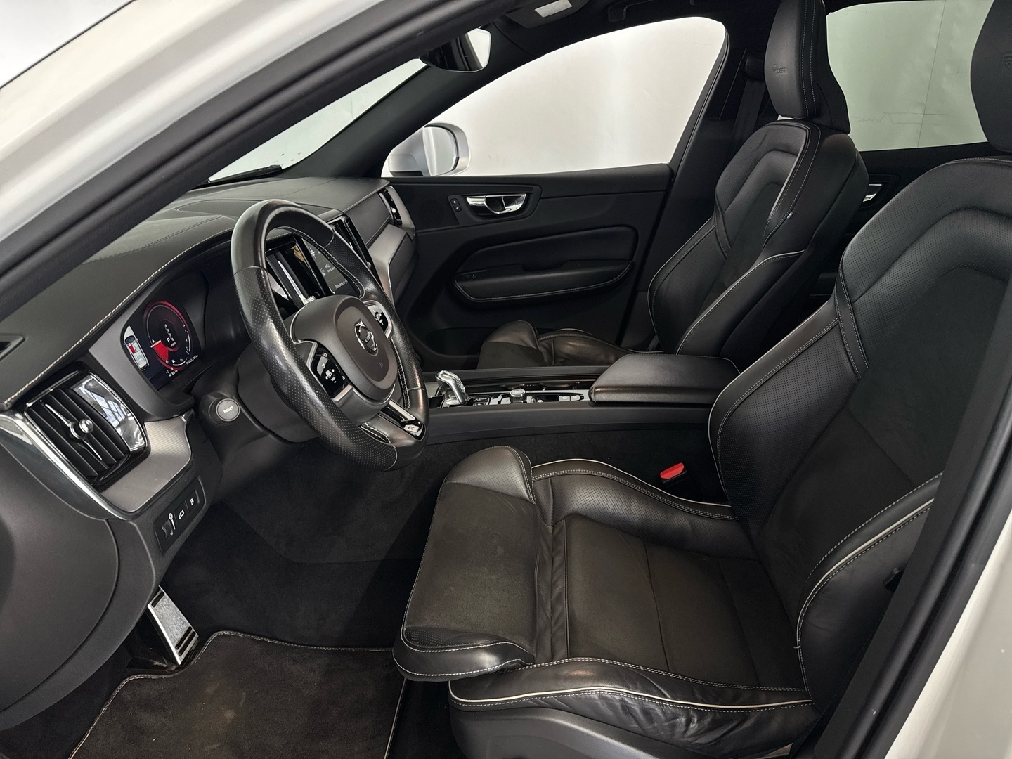 VOLVO XC60 2019
