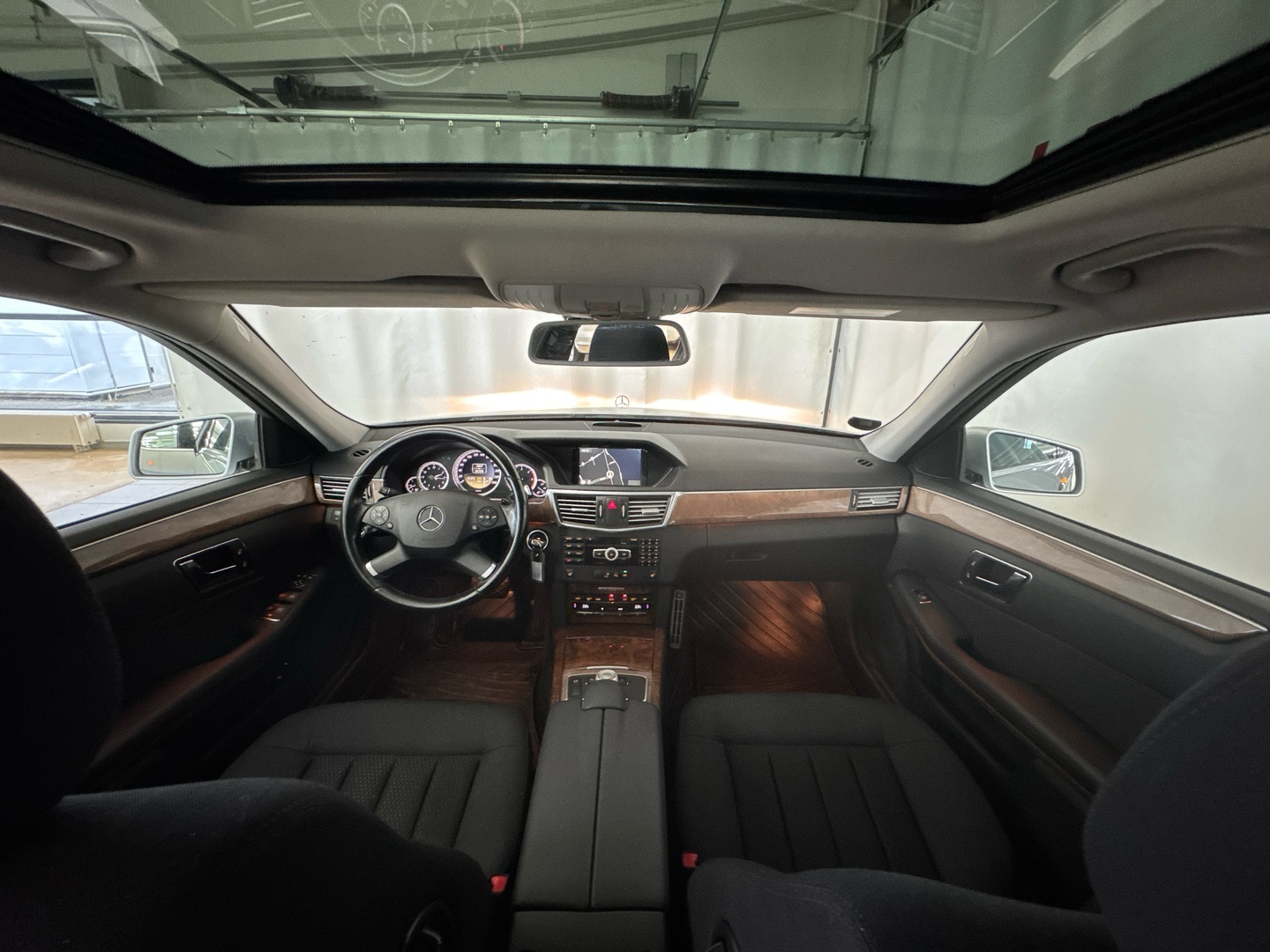 MERCEDES-BENZ E 2012