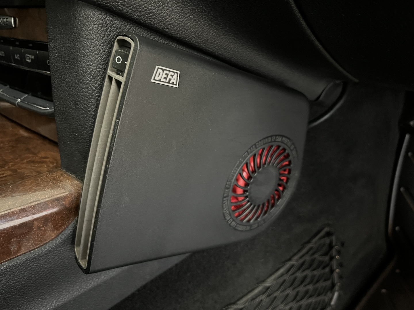 MERCEDES-BENZ E 2012