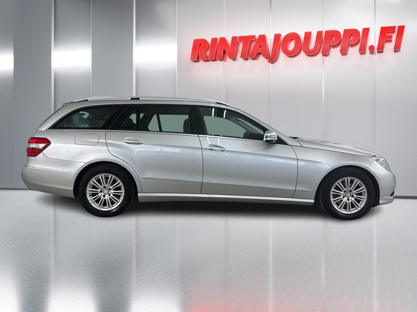 MERCEDES-BENZ E 2012