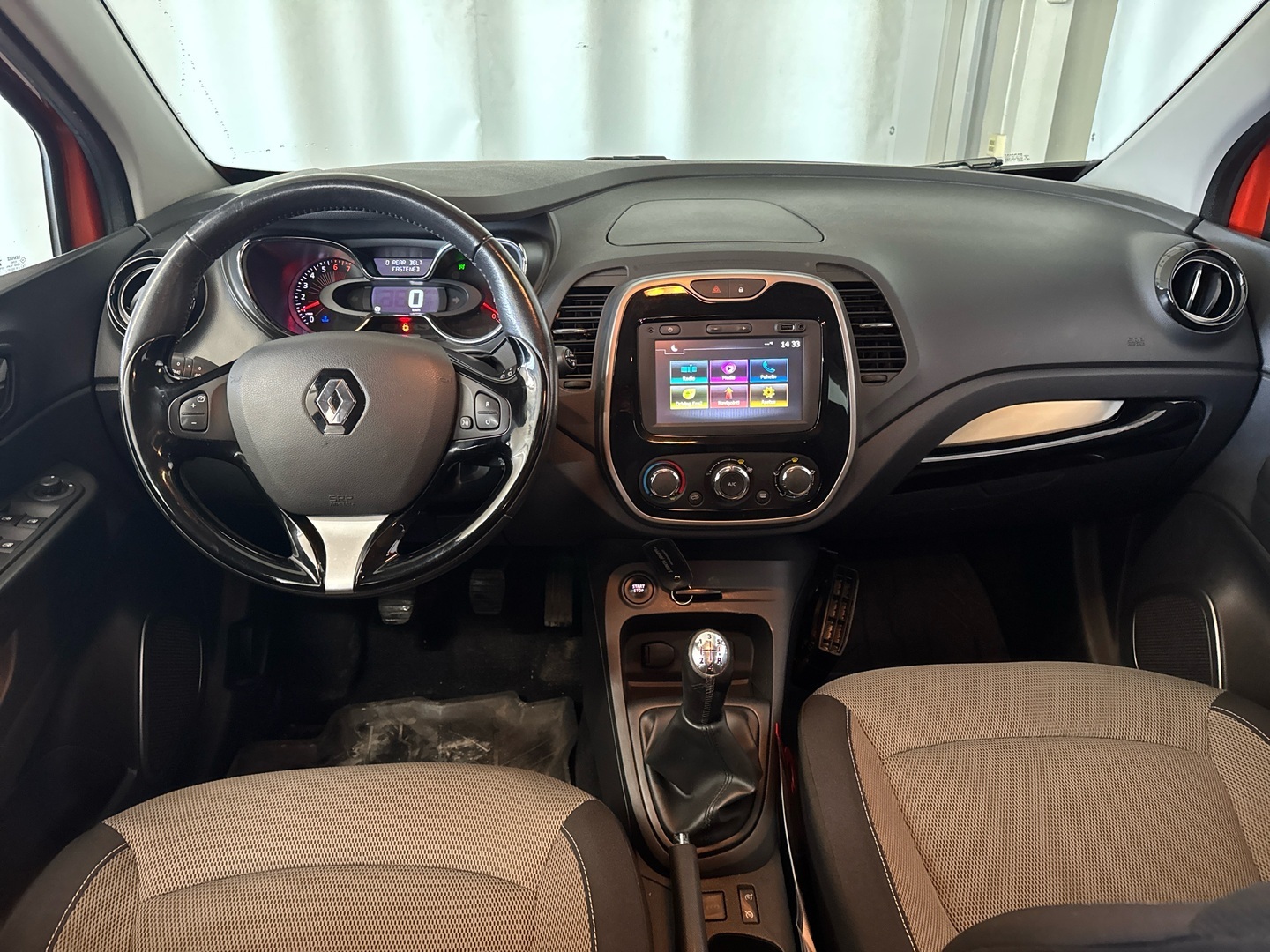 RENAULT Captur 2016