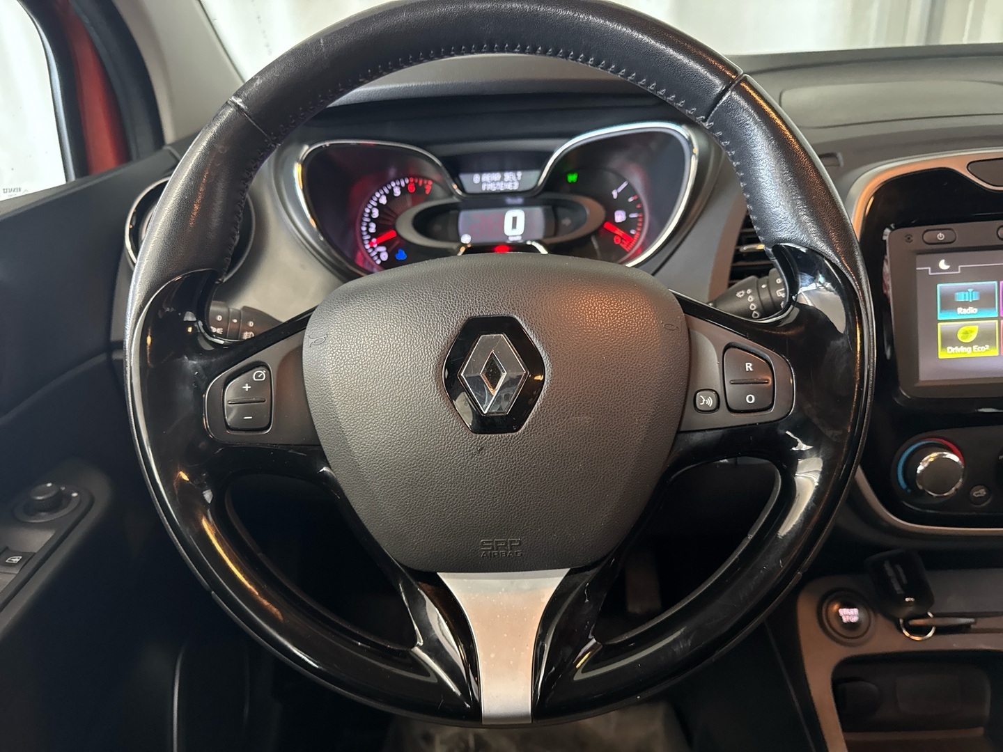 RENAULT Captur 2016