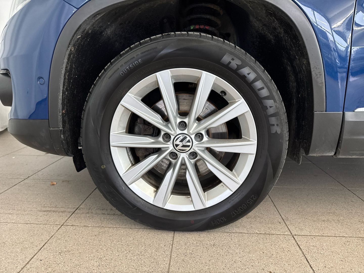 VOLKSWAGEN Tiguan 2012