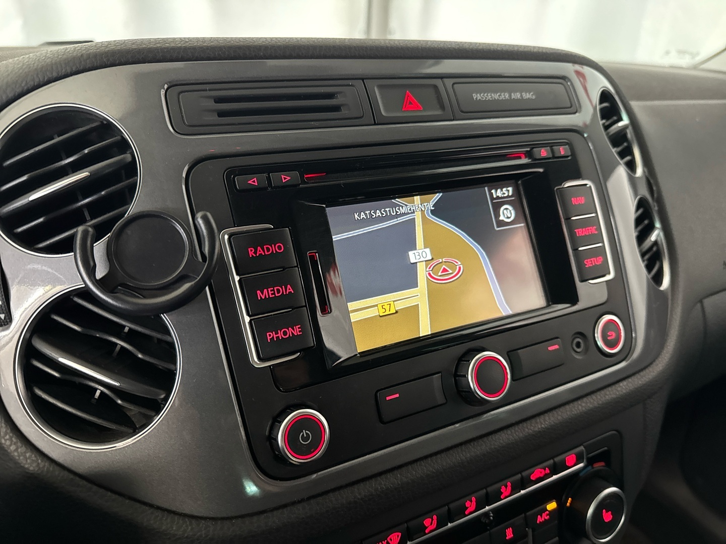 VOLKSWAGEN Tiguan 2012