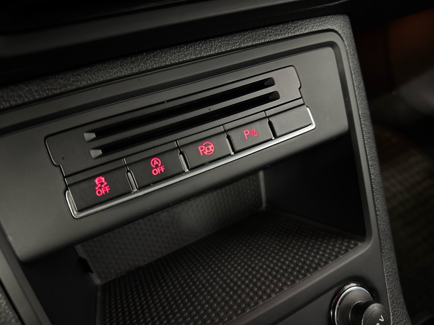 VOLKSWAGEN Tiguan 2012