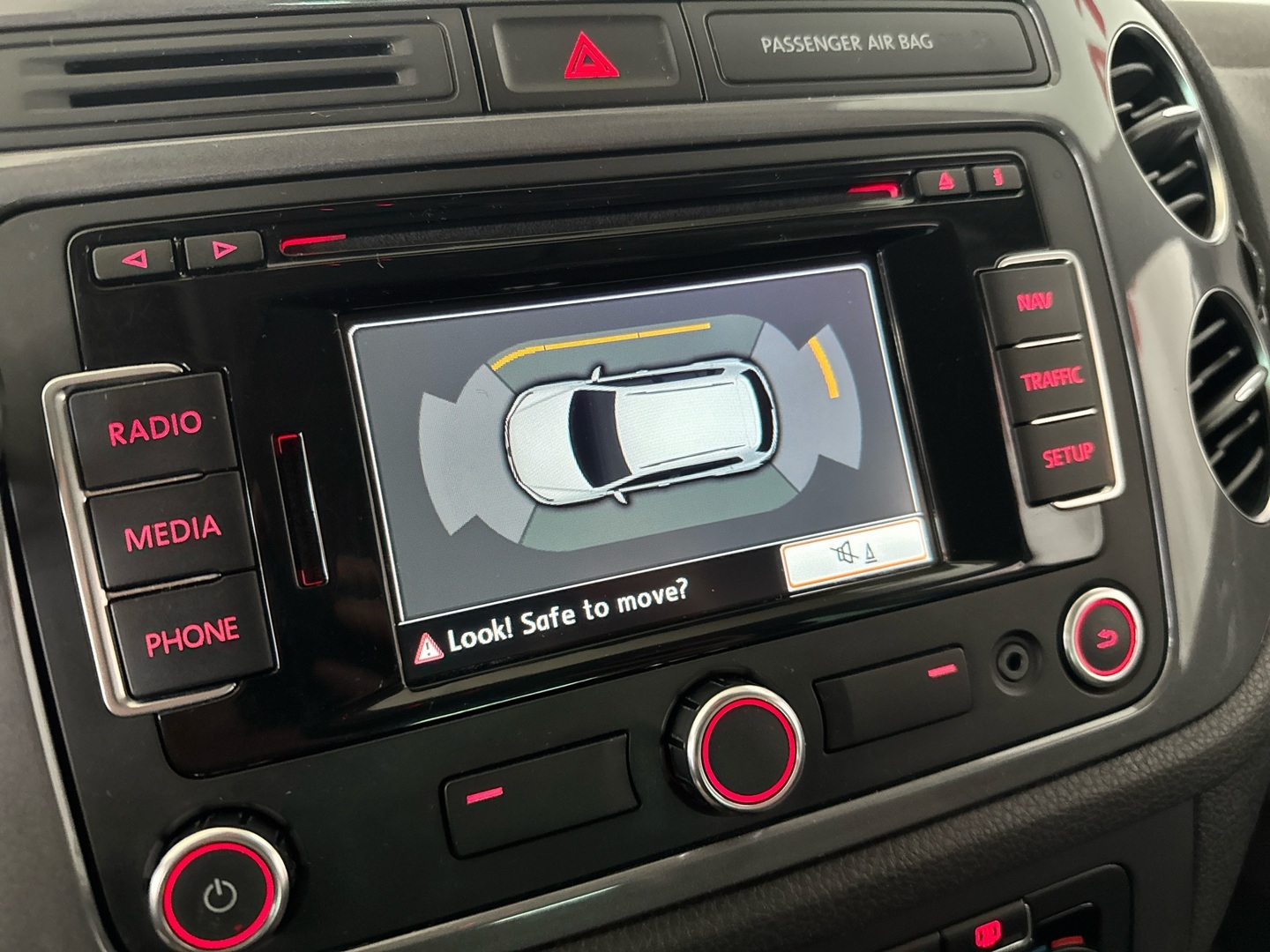 VOLKSWAGEN Tiguan 2012