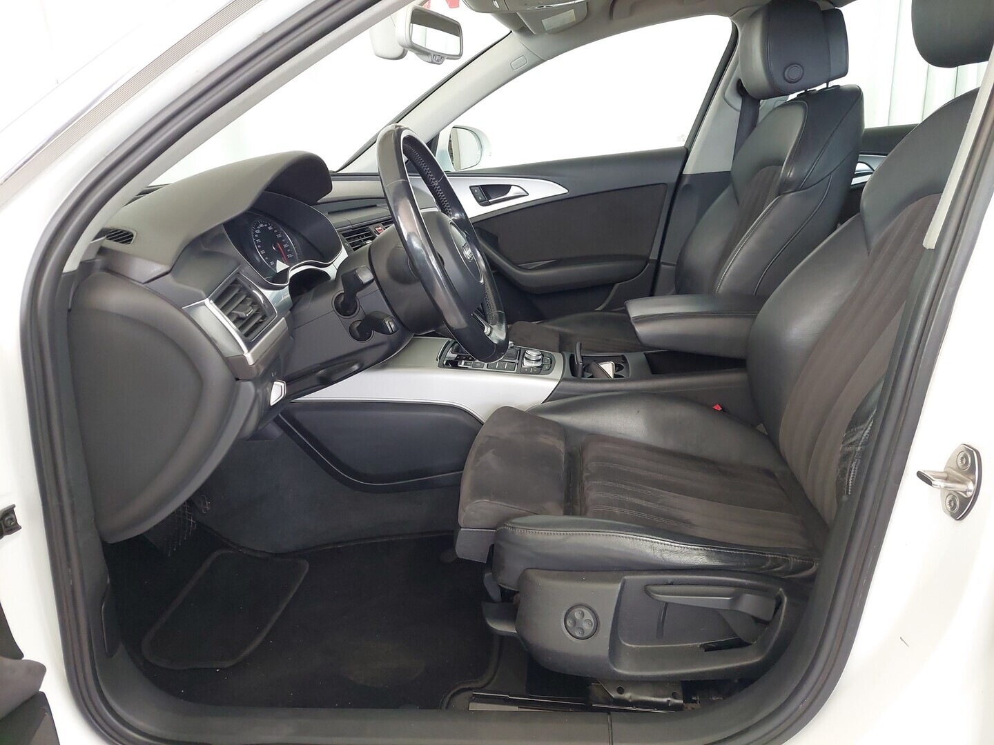 AUDI A6 2016