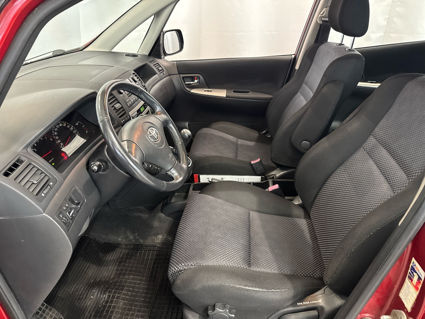 TOYOTA Corolla Verso 2003
