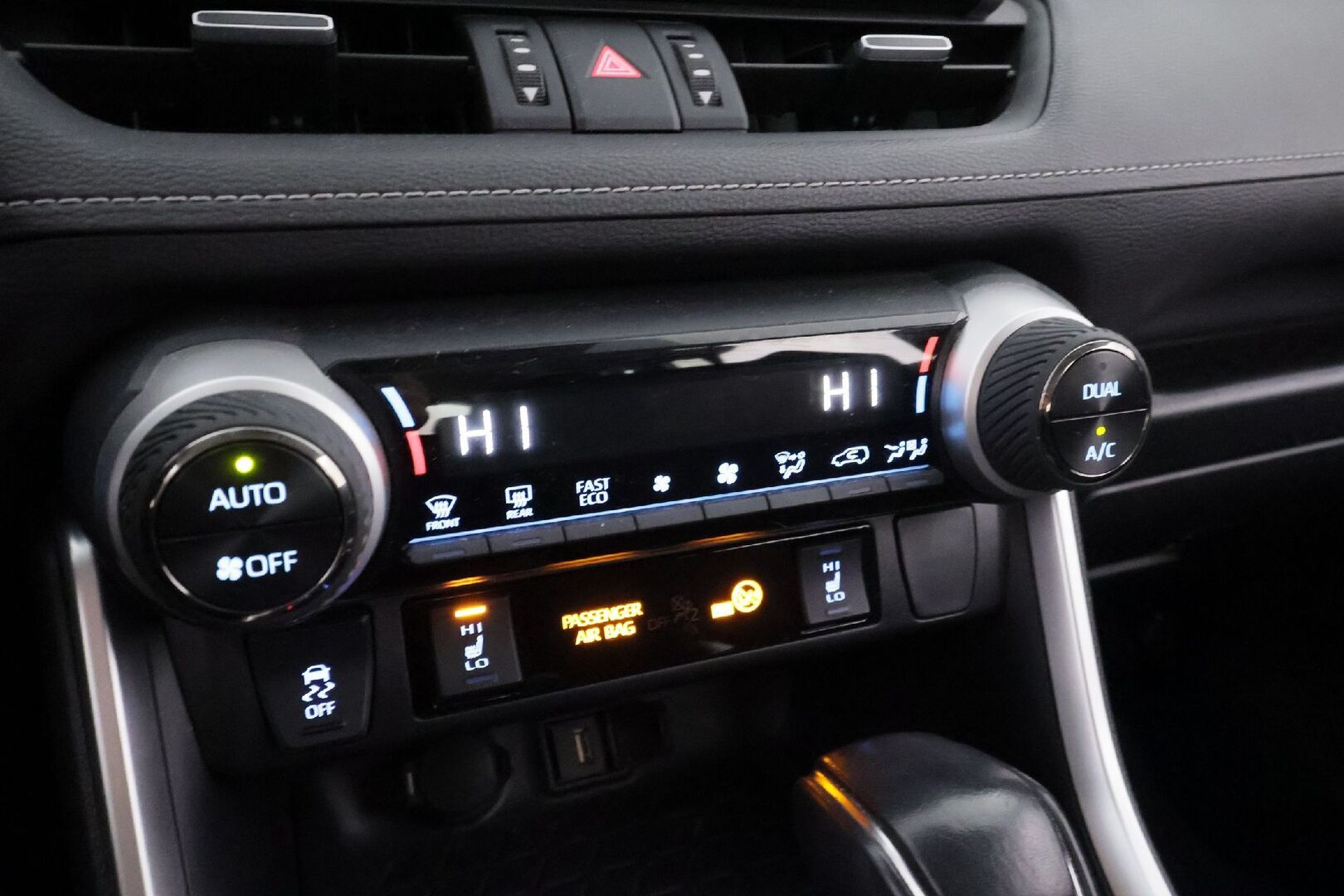 TOYOTA RAV4 2020