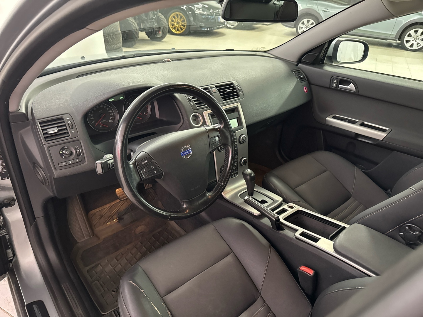 VOLVO V50 2009