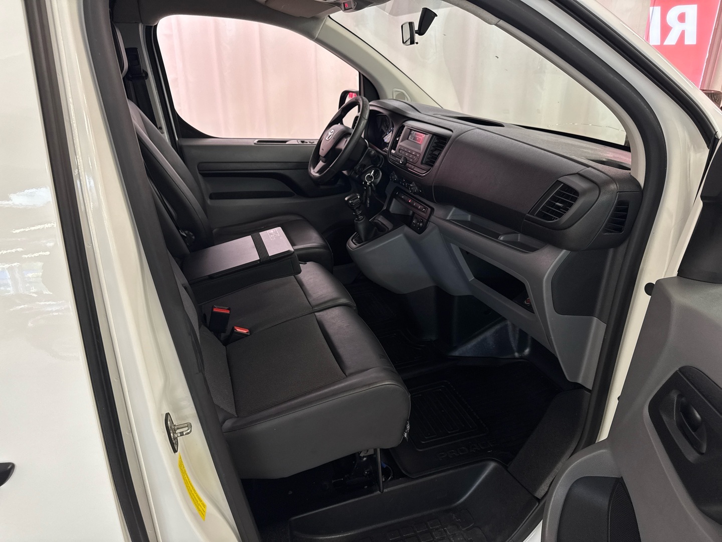 TOYOTA Proace 2017