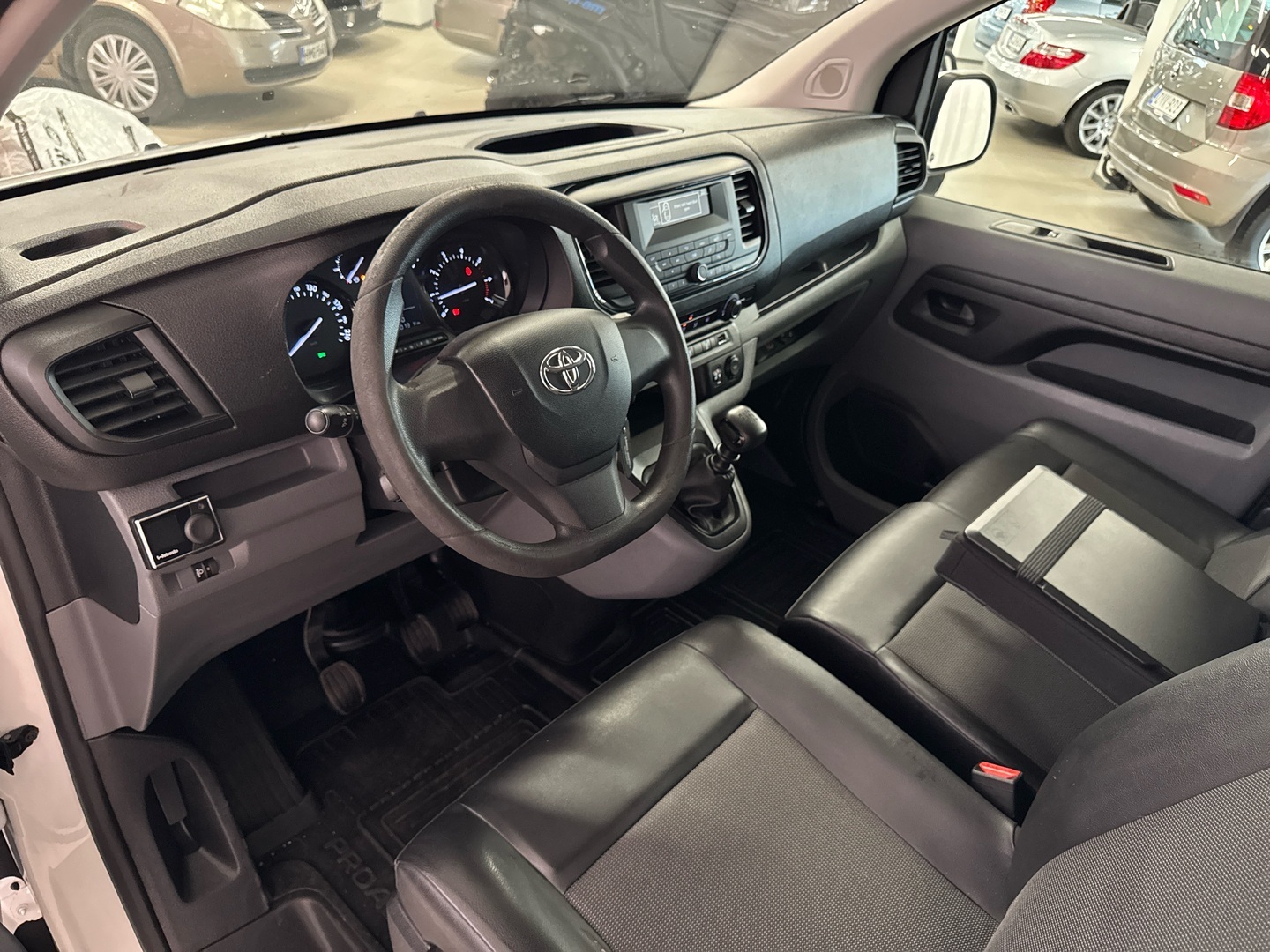 TOYOTA Proace 2017