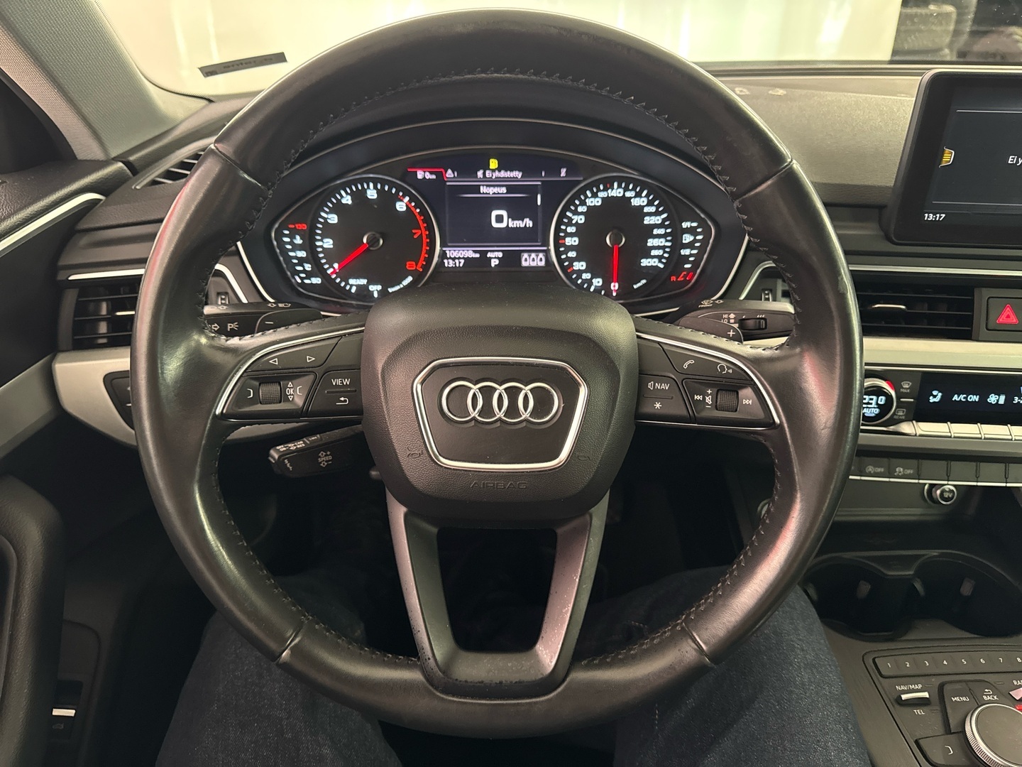 AUDI A4 2018