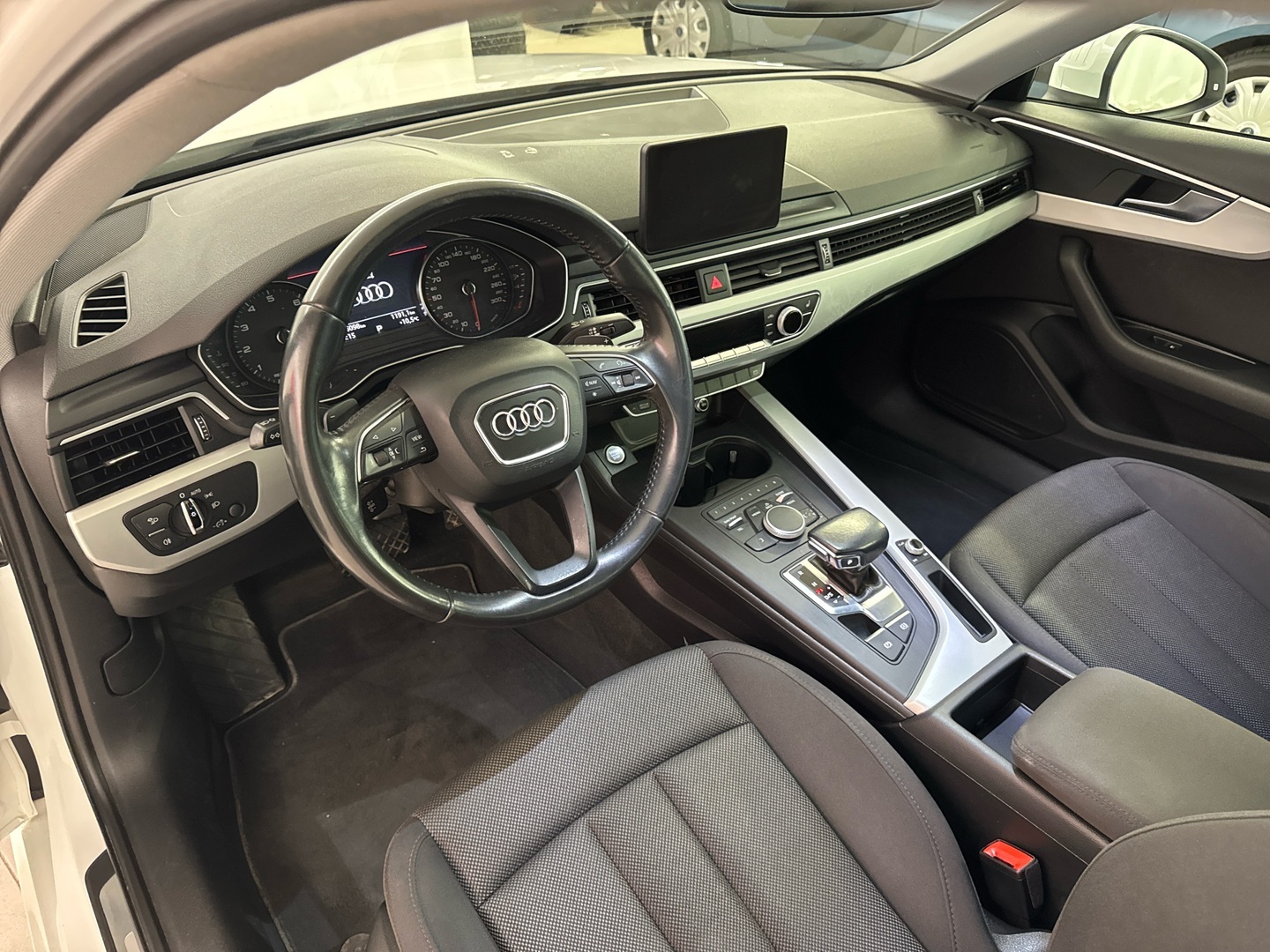 AUDI A4 2018