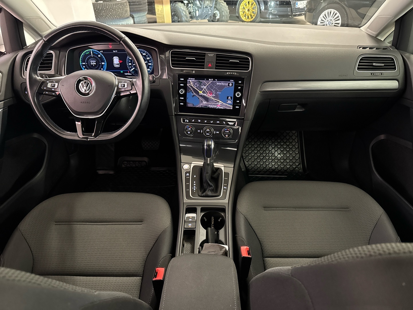 VOLKSWAGEN Golf 2019