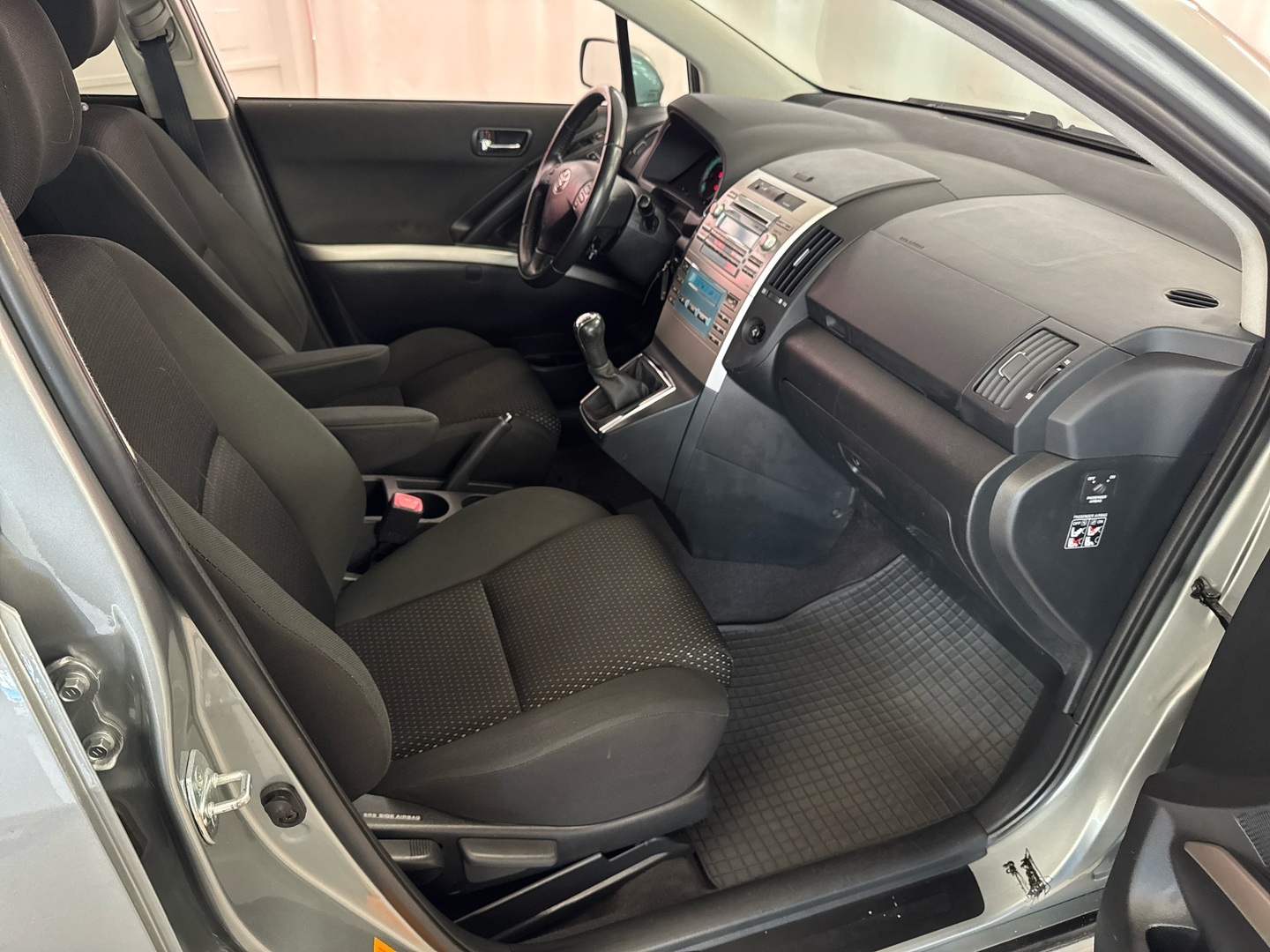 TOYOTA Corolla Verso 2009